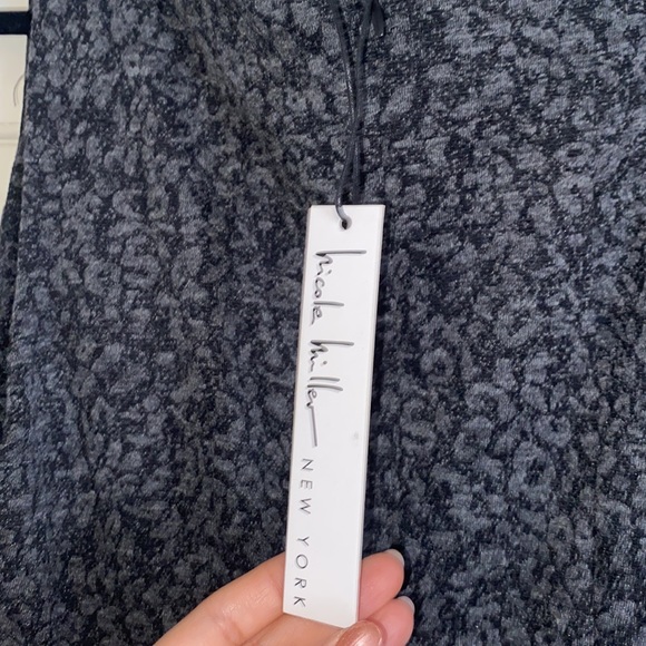 NWT Nicole Miller Sleeveless Sheath Dress in Gray - Picture 5 of 6